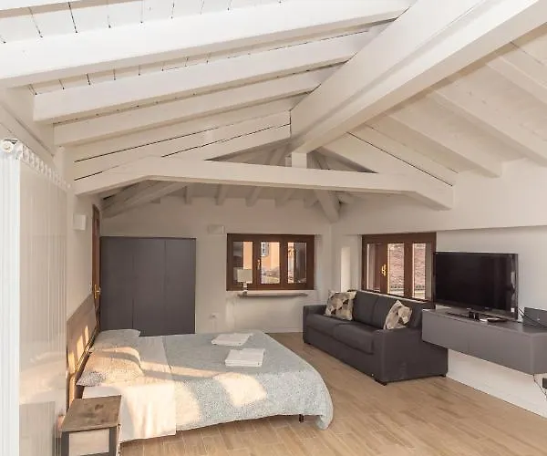 Residenza Capriolo 28 - F&L Apartment